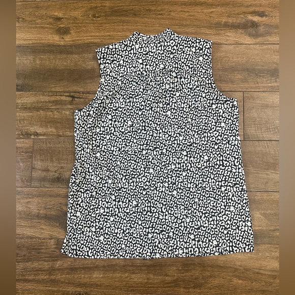 Karl Lagerfeld Animal Print Sleeveless top Medium - Picture 7 of 10